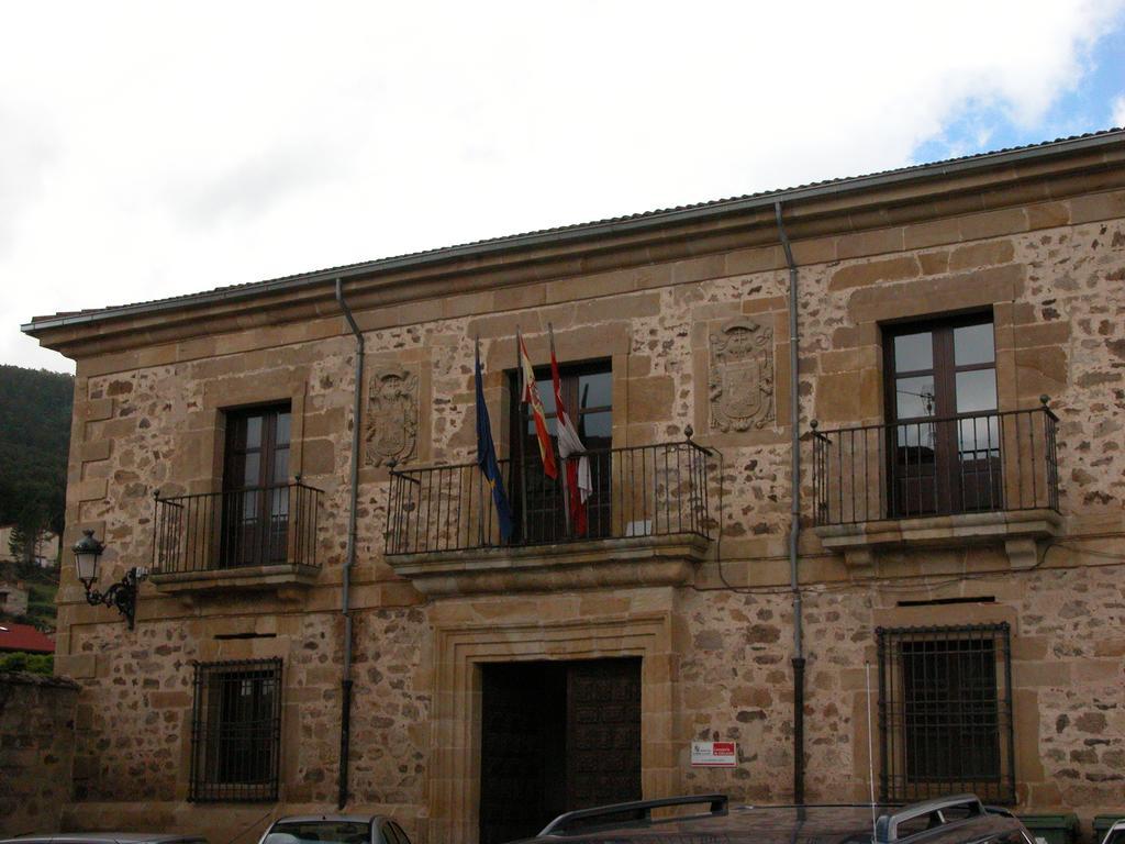 Hostal Visontium Vinuesa Εξωτερικό φωτογραφία